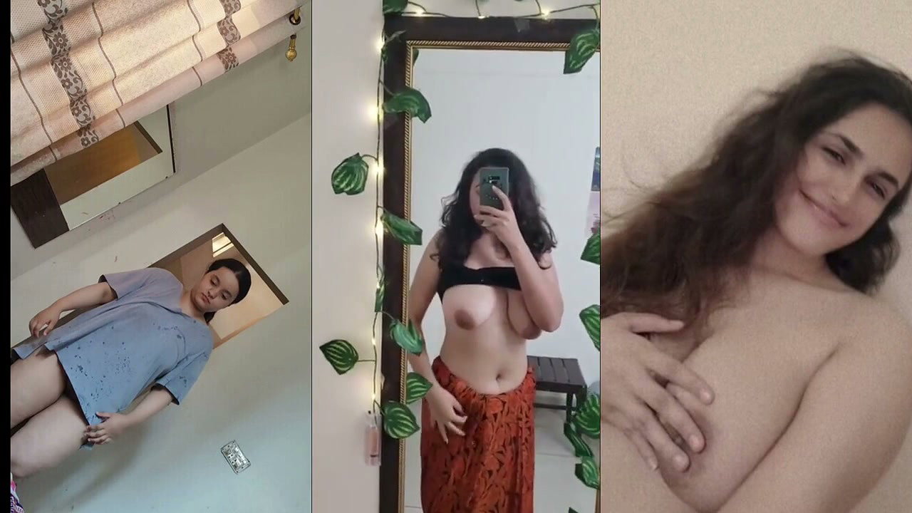 Beautiful indian girl show her sexy boobs