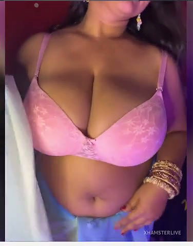 Stripchat Model Boobs Show 2