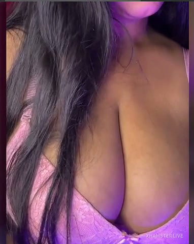 Stripchat Model Boobs Show