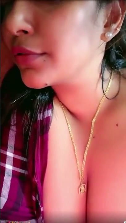 Beautiful Indian Boobs Show On Call