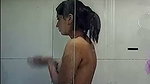Desi babe recording herself while taking bath