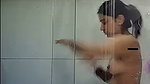 Desi babe recording herself while taking bath