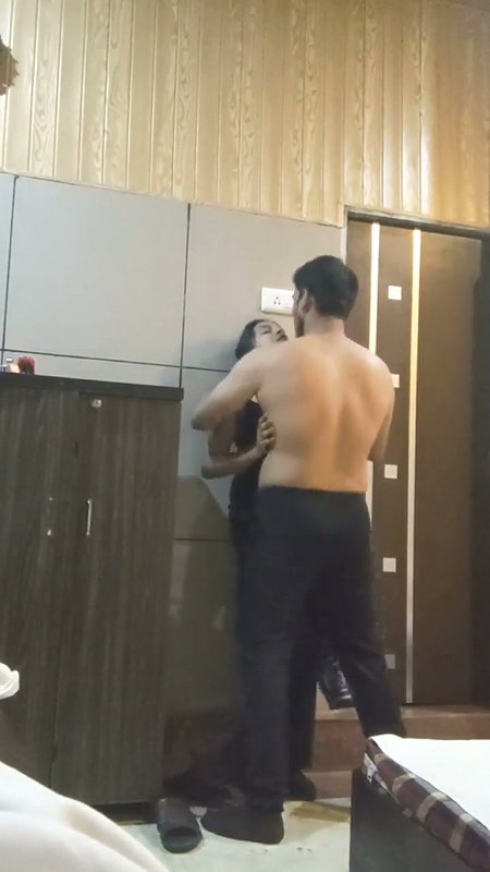 Desi couple standing fuck