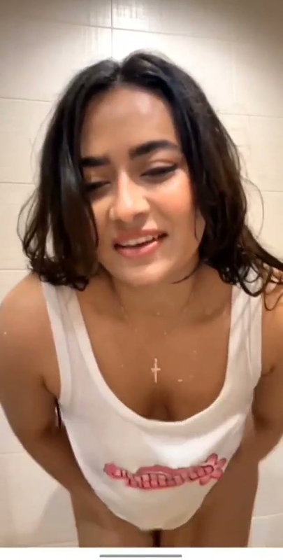 insta model   40 2  41