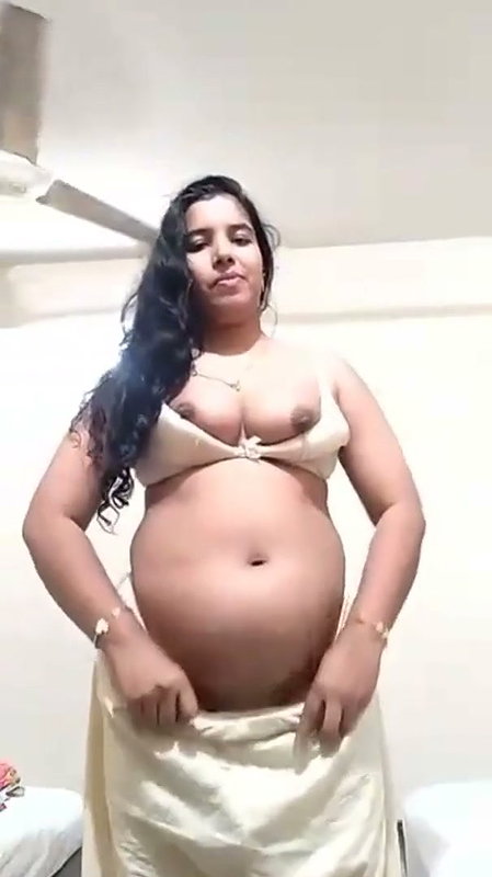 Aunty show her boobs  ass