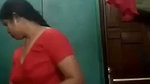 Aunty Changing her dress and show her nude body