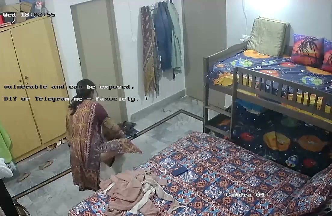 Sexy bhabhi Changing cloth
