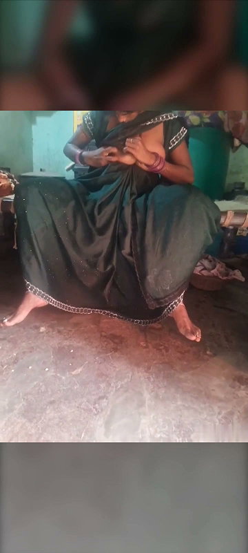 bhabhi showing pussy