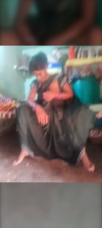bhabhi showing pussy