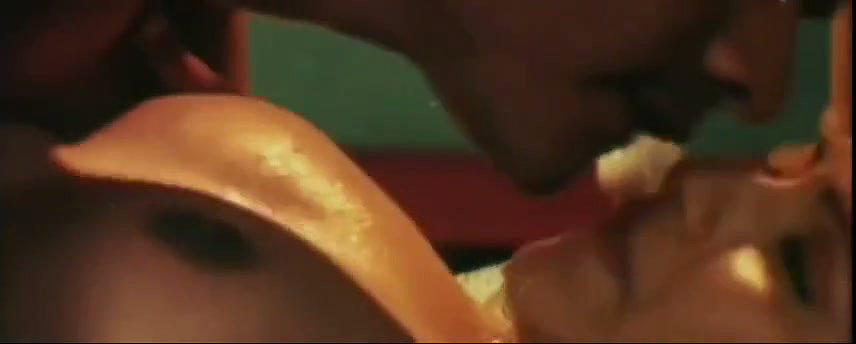 Mallu yesteryear actress Reshma boobs show and fucking scene compress