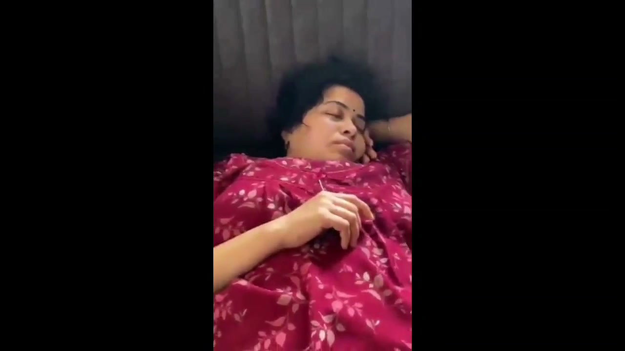Tamil aunty Changing Clothes