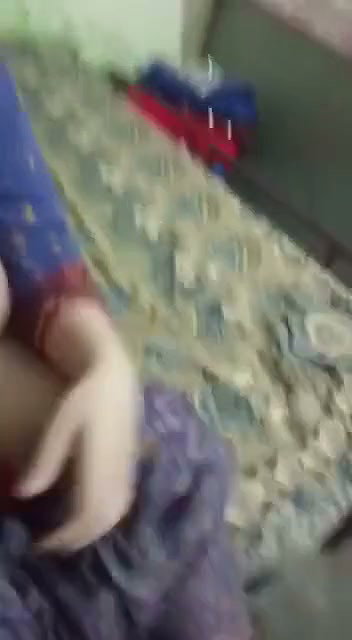 Fatty aunty show her pussy