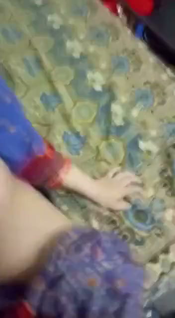 Fatty aunty show her pussy