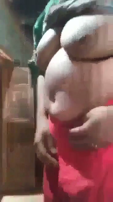 Village bhabhi show her nude figure