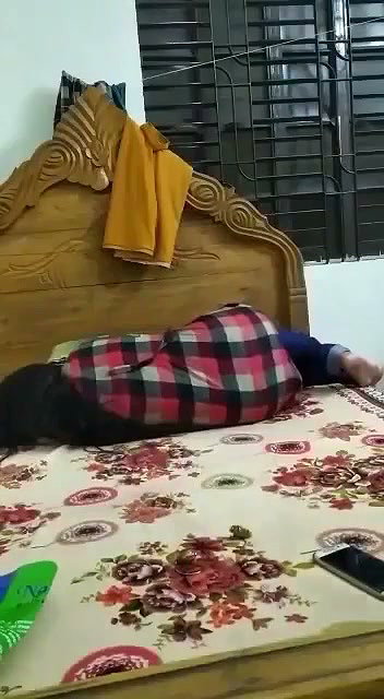 Girlfriend  boyfriend fuck on the bed