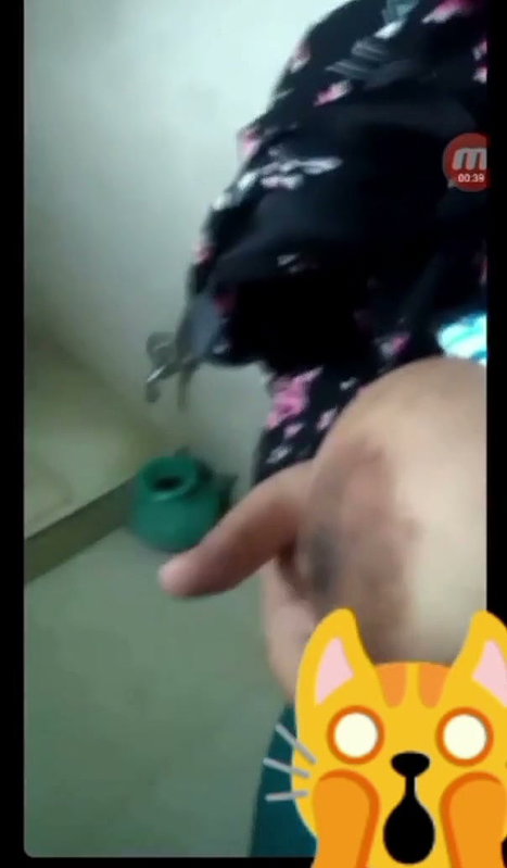 Hijabi Tanker Girl Showing On Video Call