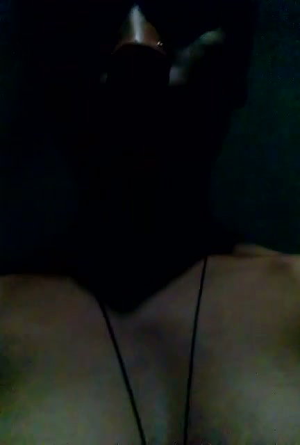 Aunty closely show her naked body
