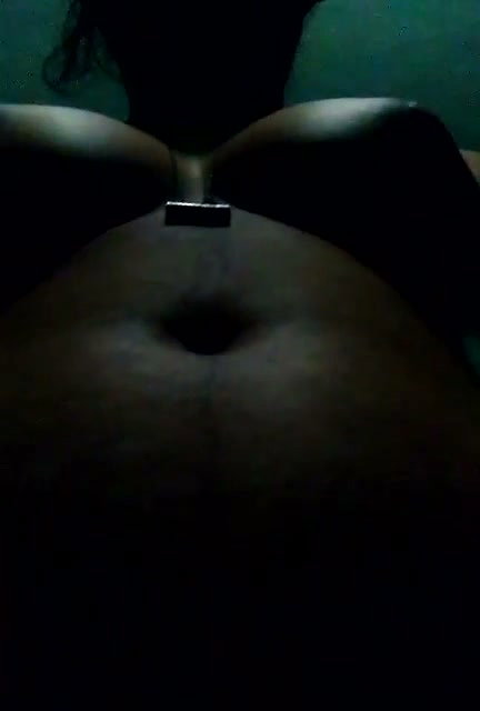 Aunty closely show her naked body