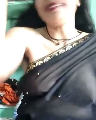 Mature aunty showing her boobs  taking on live