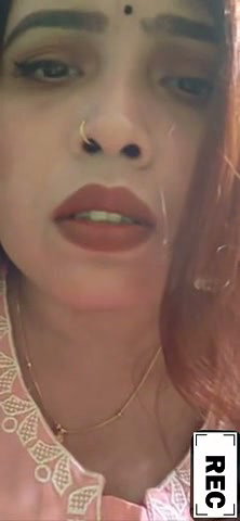Sexy hot aunty undress  show her pussy