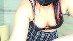Indian girl bathing  show her ass