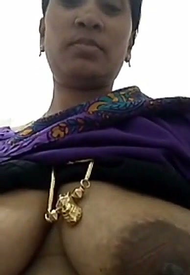 Aunty showing boobs on vc