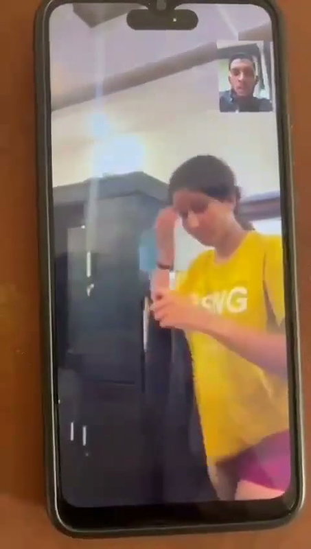 Boyfriend seeing her gf nude