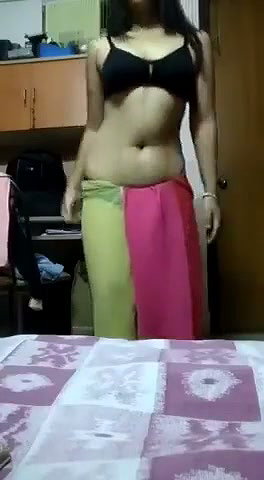 Sexy girl undress her saree  show her hot figure