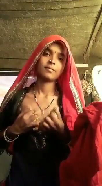 Village aunty show her boobs
