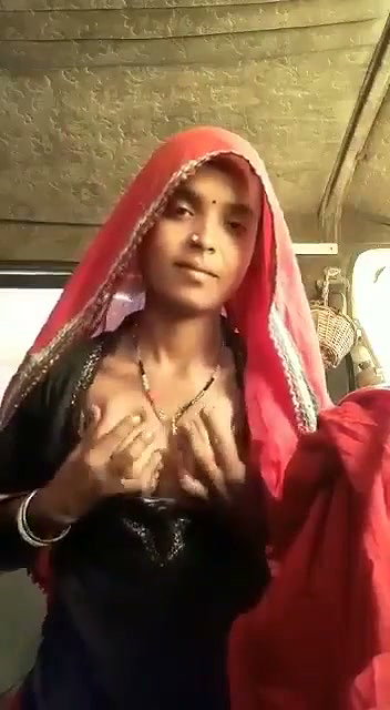 Village aunty show her boobs