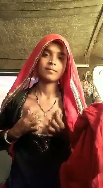 Village aunty show her boobs