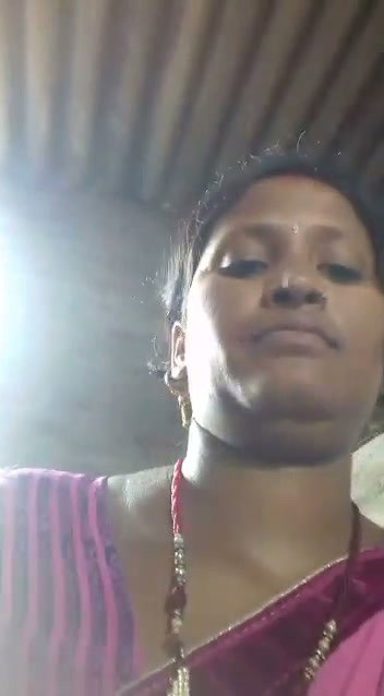 Village aunty showing her pussy