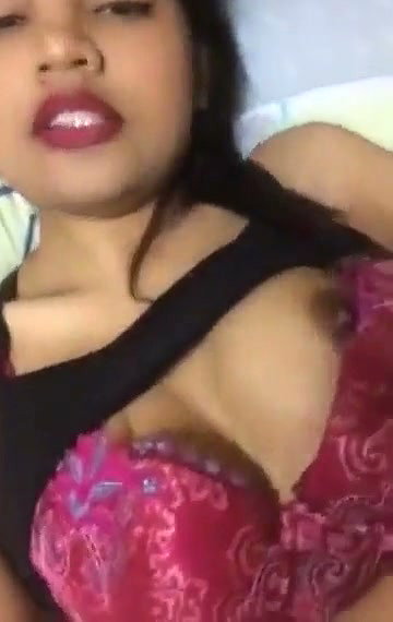 Nepali girl show her Wet Pussy