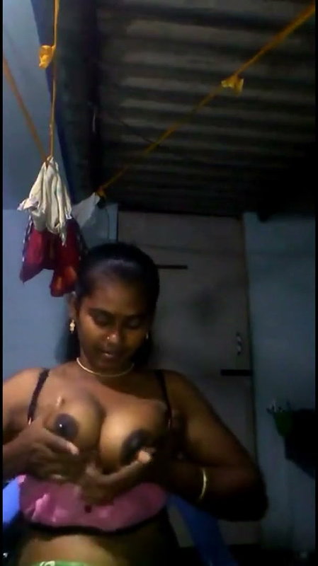 Tamil Aunty pressing and rubing her boobs