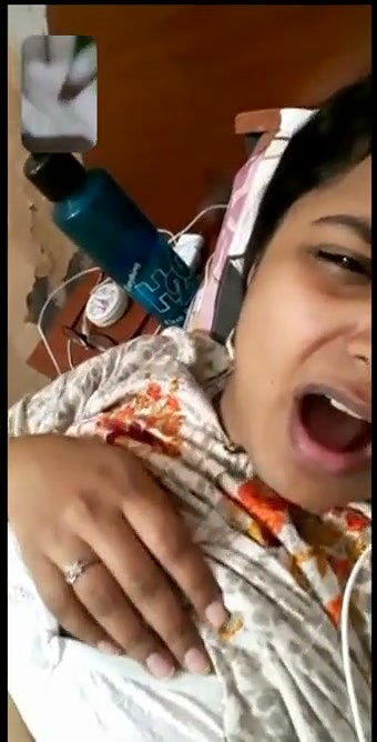Girl show her boobs on video call