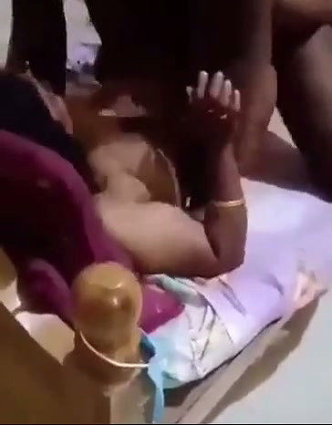 Cheating Tamil wife Neelima fucked by husband s friend at party