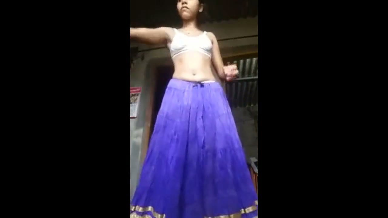 Village girl undress her clothe and show