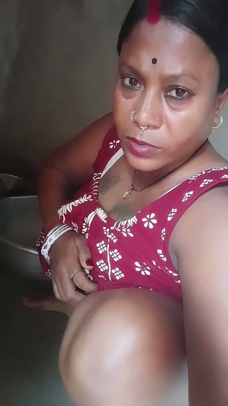 Desi village bhabi caught
