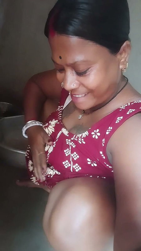 Desi village bhabi caught