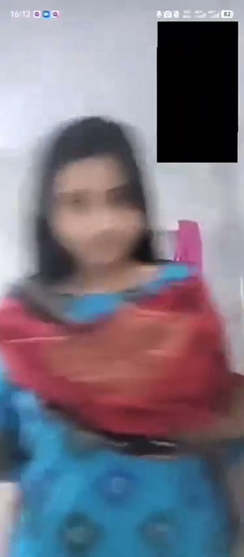 shalwar girl boob dikhayi