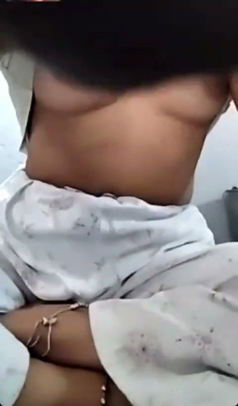 ladki ne boob dikhayi