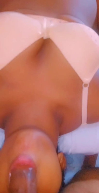 Sri lanka house wife shetyyy black chubby pussy sucking cock