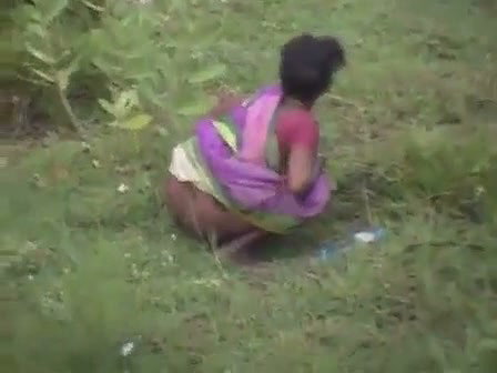 desi indian pooping