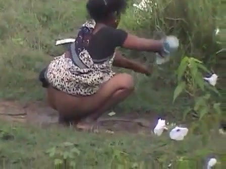 desi indian pooping
