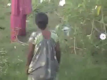 Desi Indian Pooping Voyeur