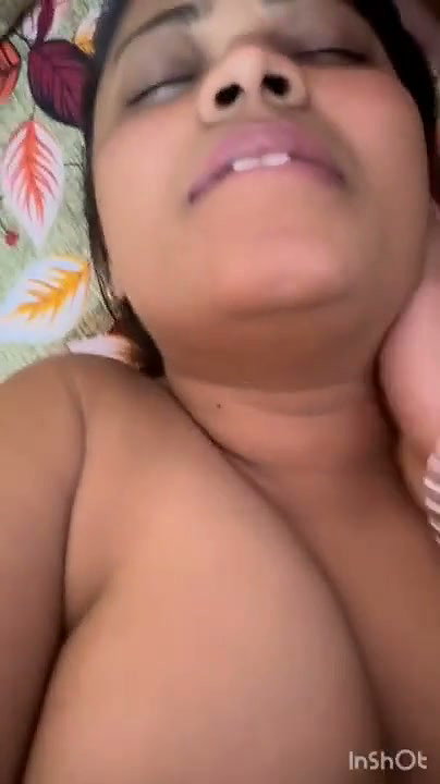 Sexy Big Boobs Desi Bitch Loves Sex