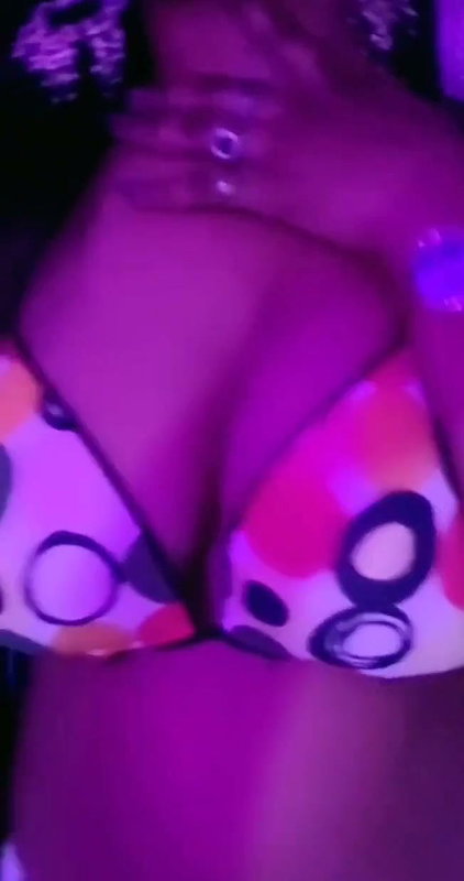 Desi girl soni hot teasing saree show