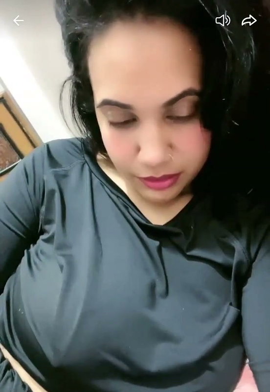 Hot desi girl Neha teasing show