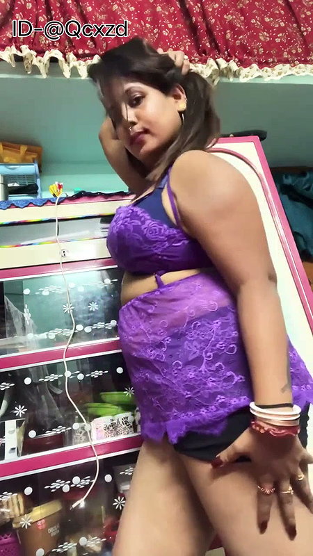 Youtuber Gouri Queen