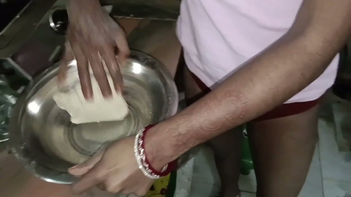 Debor Bhabhi Blowjob In Kitchen